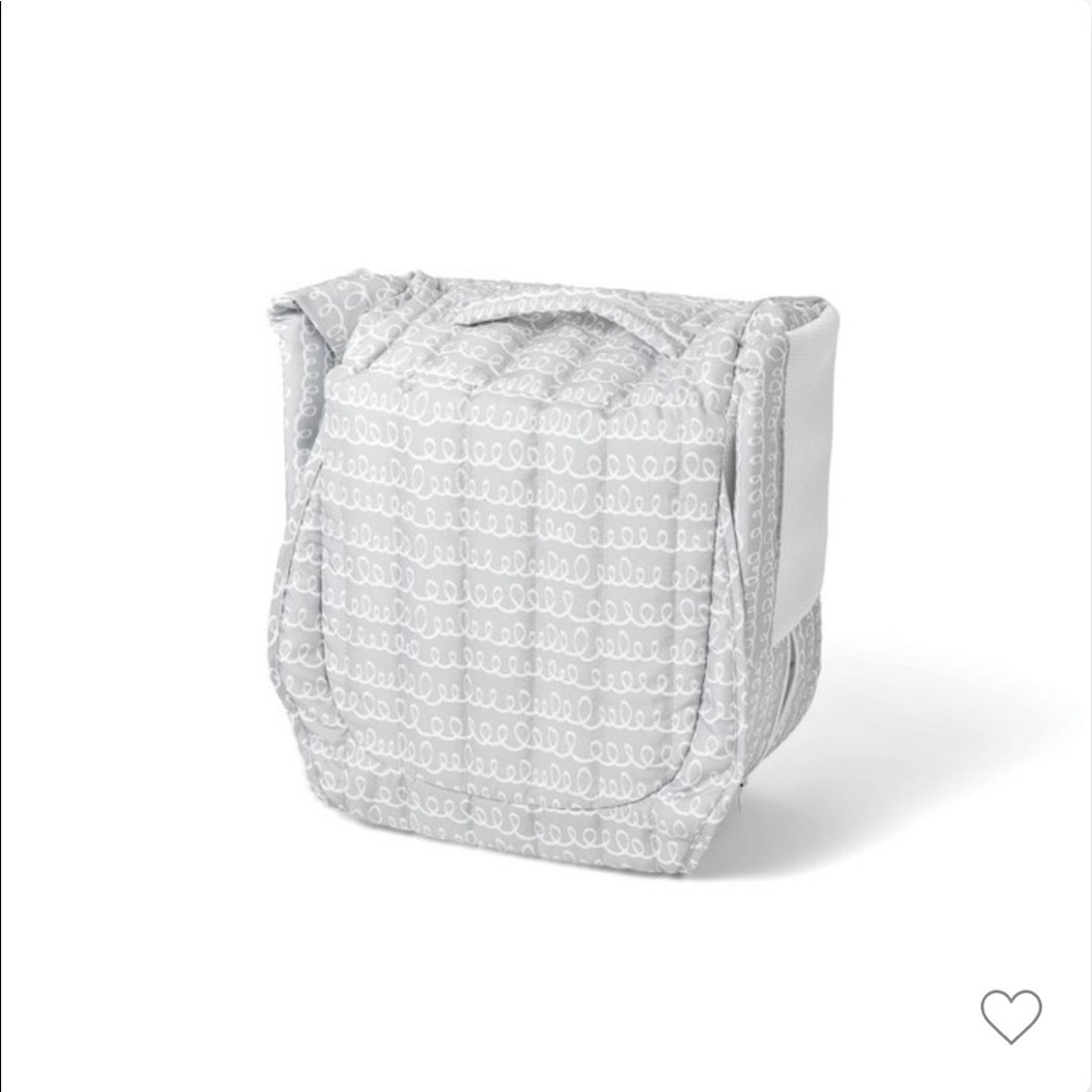 Baby Delight Snuggle Nest Dream Portable Infant Sleeper Bed- Gray Scribbles